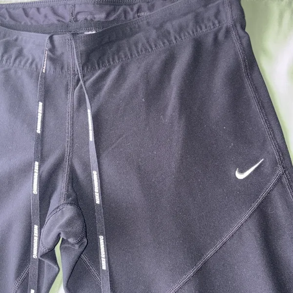 Nike Dri-Fit capri leggings - Image 2