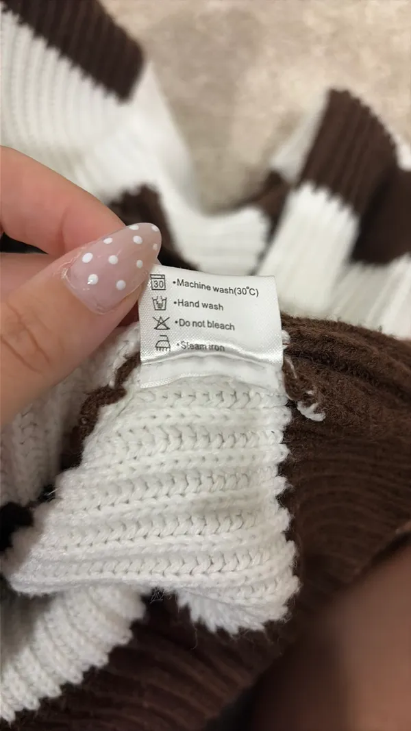 Sweater - Image 4