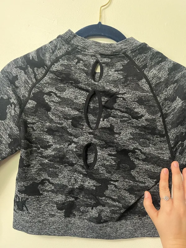 Gymshark Cropped Long Sleeve - Image 5