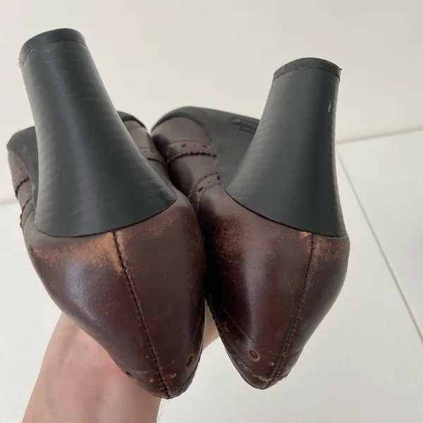 Women’s Mercedes brown rustic heeled zip‎ ankle boots booties size 6.5 - Image 9