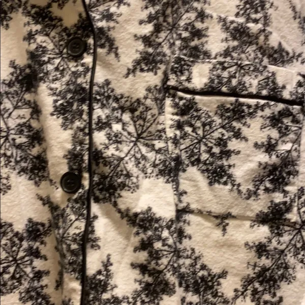 🌷CHARACTER PAJAMA TOP LONG SLEEVES SIZE L🌷 Size L - Image 4