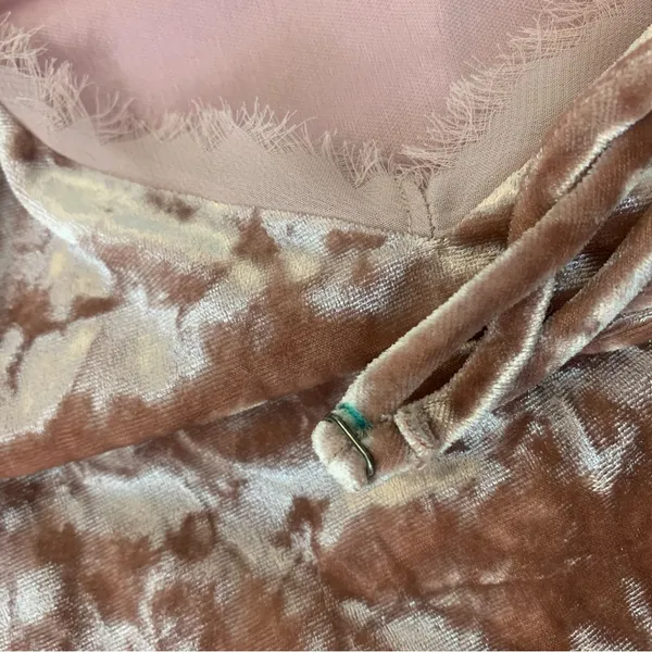 Miami Woman S Romantic Pink Crushed Velvet Croquette Soft Girl Cami Tank‎ Top - Image 5