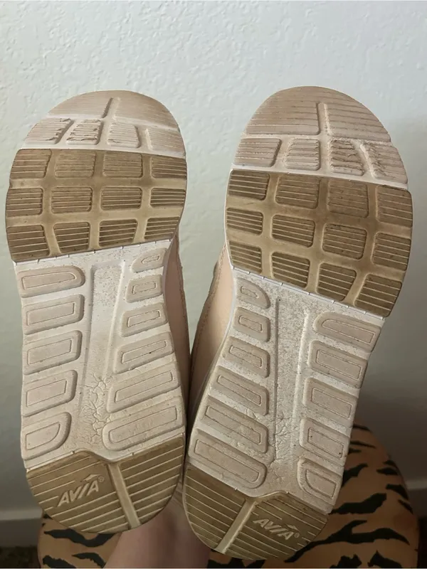 Avia Lace Up Air Neutral Beige and White Women's Athletic Sneakers 9 - Image 5