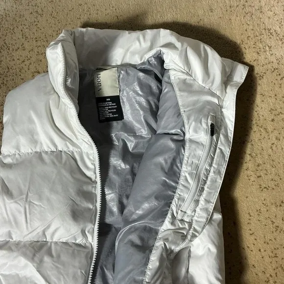 Vuori Hillside Insulated Puffer Vest White Duck Down VW581 Womens XXS - Image 4