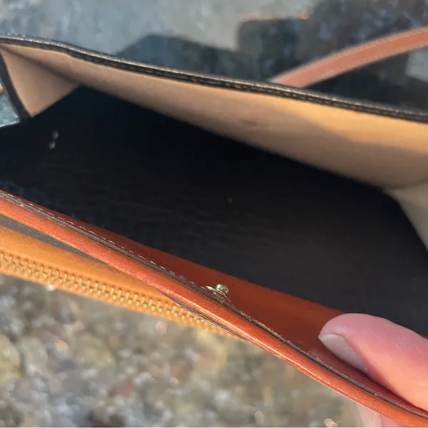 Dooney & Bourke vintage black belt pebbled leather convertible crossbody bag - Image 5