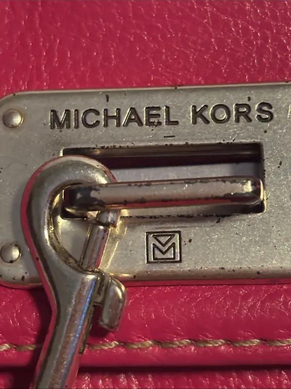 Michael Kors Fuchsia Pink Leather Shoulder Bag Silver Chain Handle And Lock - Image 10