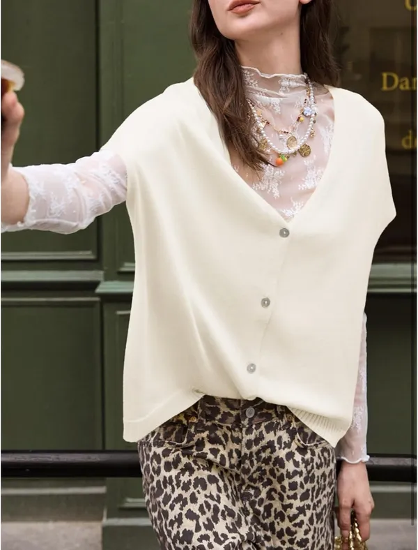 NWOT Oversized Cream Sweater White - Image 3