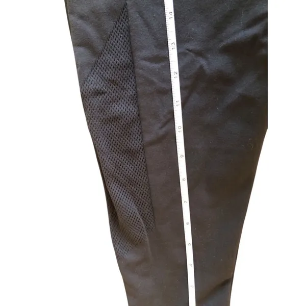 Lululemon Cropped Leggings Size 12 Black - Image 5