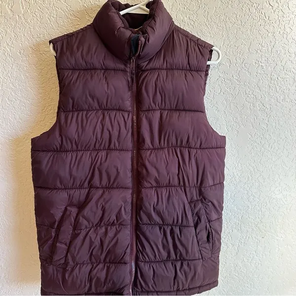 Old Navy Puffer Vest Burgundy S Women‎ Padded Sleeveless Quilted Gilet - Image 6