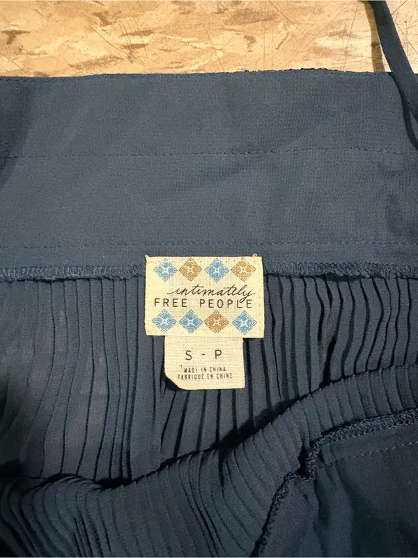 Y2K Free People Intimately Dark Navy Pleated Cami - Image 4