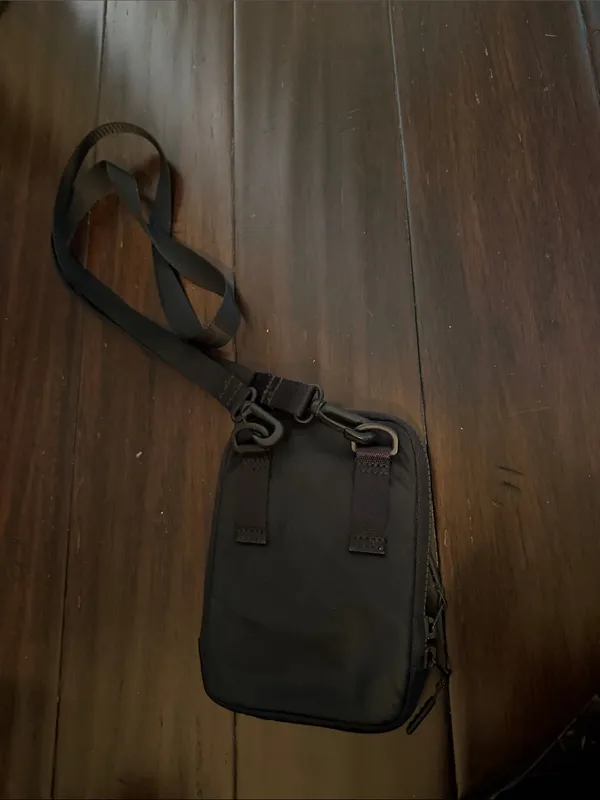lululemon athletica Black Crossbody Phone Pouch with Vertical Logo *READ - Image 2