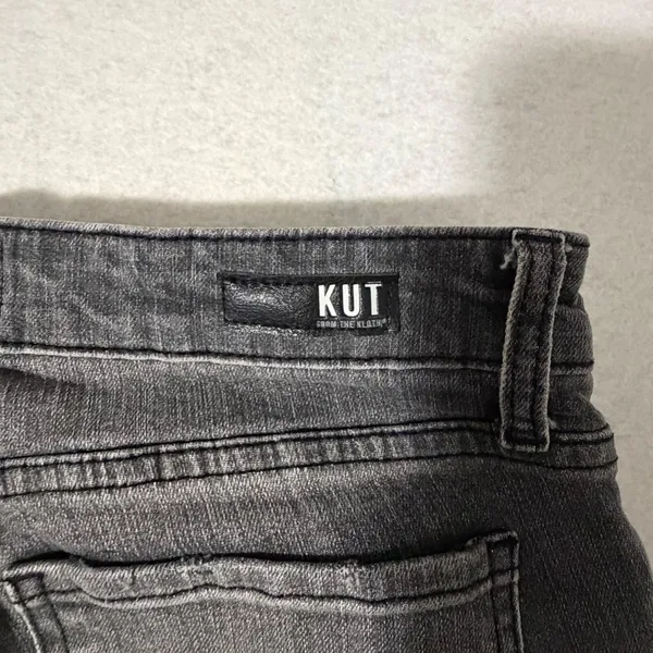 KUT from the Kloth Catherine Boyfriend Grey Wash Straight Leg Jeans Size 8 - Image 5