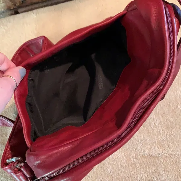 Perlina Leather Oxblood Purse with Adjustable Strap - Image 6