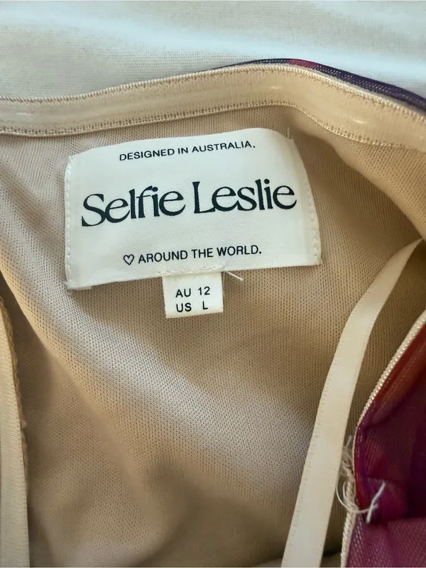 Selfie Leslie Strapless Floral Column Dress in Cream and Wine Tones - Image 6