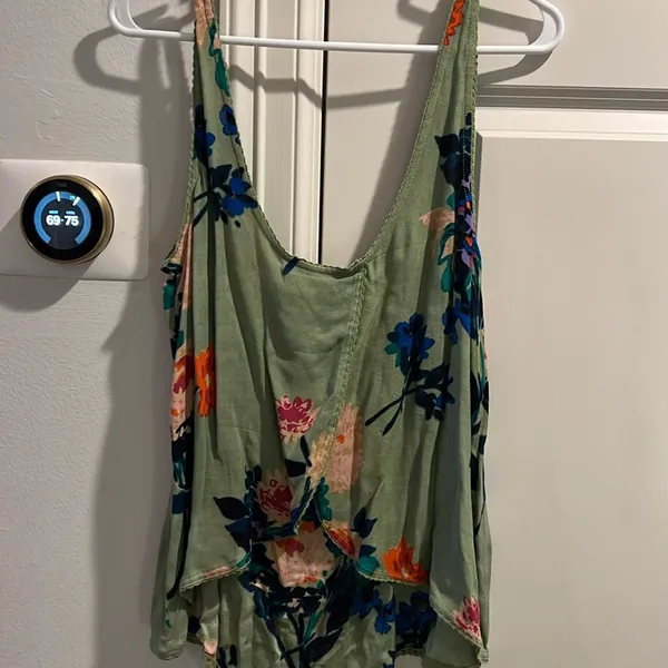 Kimchi blue top 100% rayon - Image 2