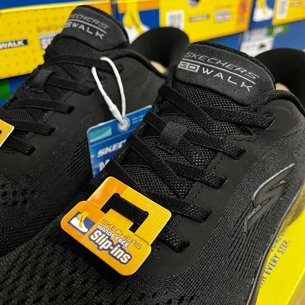 Skechers Women's Black Trainers - Image 2