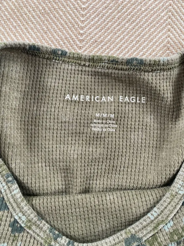 American Eagle Outfitters baby tee - Image 3