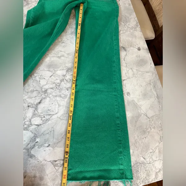 Zara women’s Straight Jeans in Bright Green Sz 2 Raw Hem - Image 4