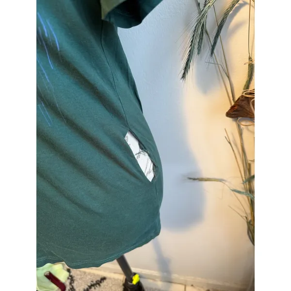 Armani Exchange Womens V-Neck Graphic Tee Forest Green‎ Logo T-Shirt Size S flaw - Image 3
