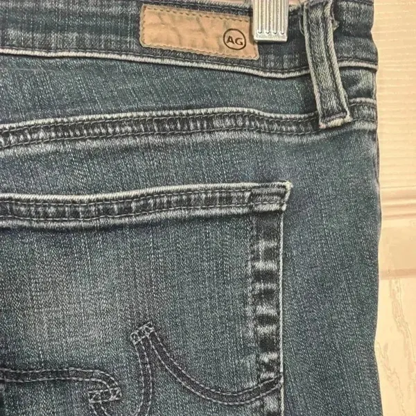 Adriano Goldschmied The Middi Mid Rise Legging Size 31 R. Medium Wash. - Image 5