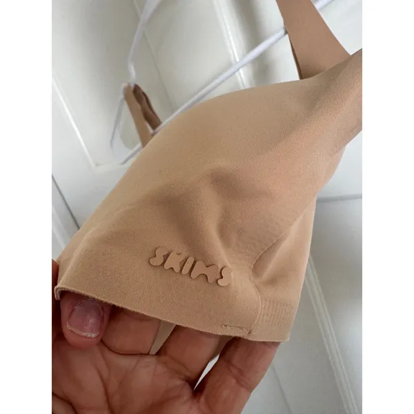 Skims tan wireless bra size medium - DD - Image 2