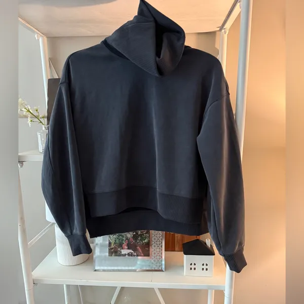 NWOT lululemon Softstreme turtleneck pullover, black, size 0. - Image 3