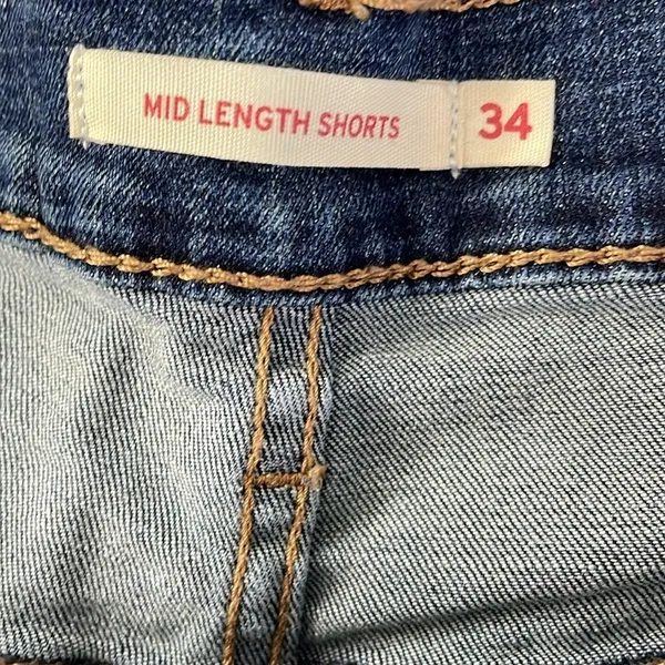 Levi’s Mid Length Denim Shorts - Image 3