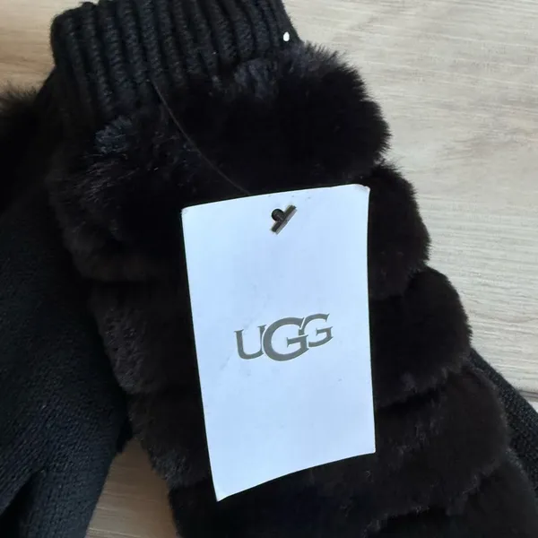 UGG Faux Fur Mittens Black L/XL NWT - Image 4
