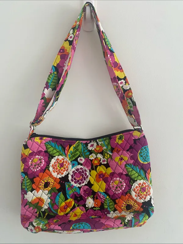 Vera Bradley “Va Va Bloom” Crossbody Hobo Bag Retired Pattern - Image 9