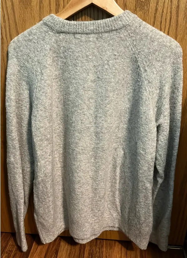 H&M Sweater - Image 2