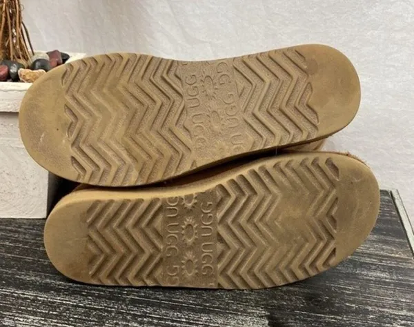 Ugg Tan Traditional Classic Fleece Lined Boots 9 9W - Image 3