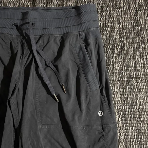 Lululemon dance studio pants *unlined - Image 3