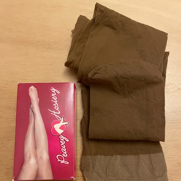 B2-3 Hooters Girl Uniform Peavey Pantyhose Suntan Ultra Footed Size D - Image 4