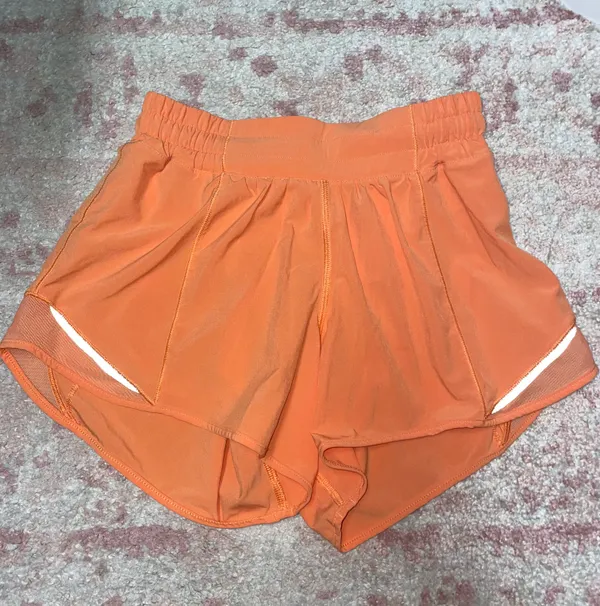 Lululemon Hotty Hot Shorts 4” - Image 2