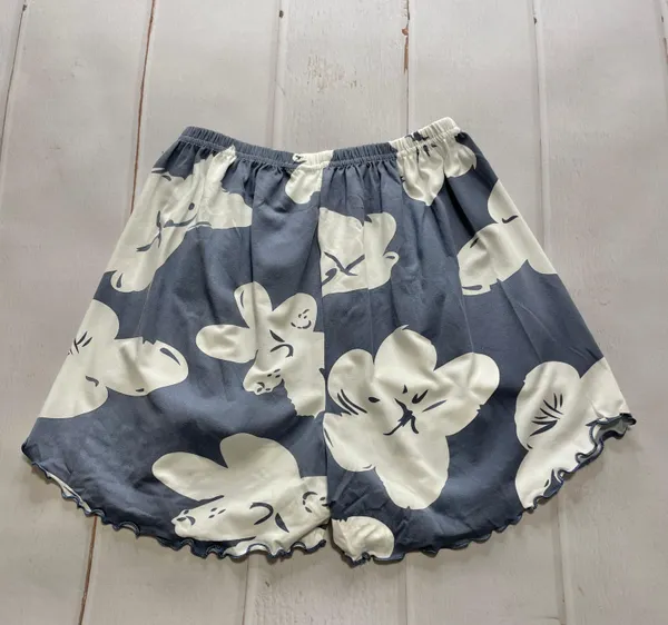 NWT - Shein - Women’s Blue Floral Pajama Set - Size Medium - Image 8