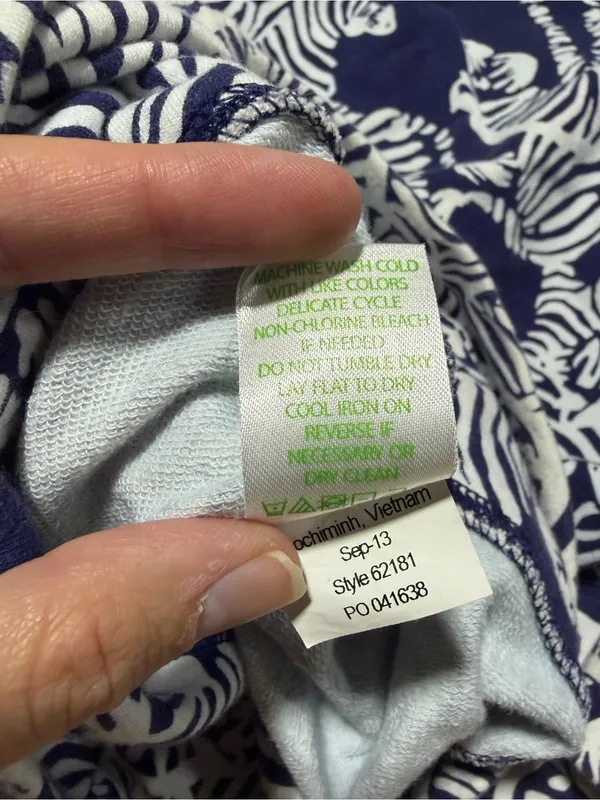 Lilly Pulitzer Navy Zebra Print Long Sleeve Top medium - Image 9