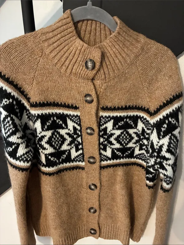 Old Navy sweater cardigan - Image 2