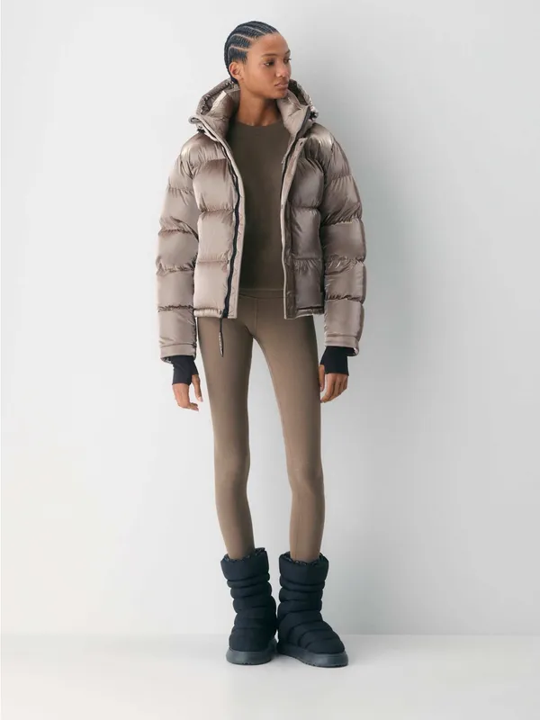 Aritzia The Super Puff Shorty Liquid Shine woman's jacket size 2xs relaxed fit - Image 2