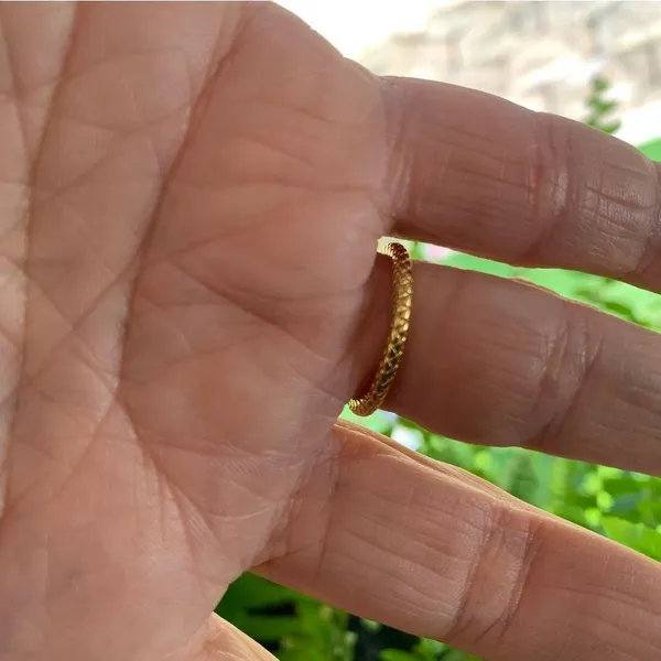Cole Haan Gold Ring with Crystals size 7 braided band - Image 5