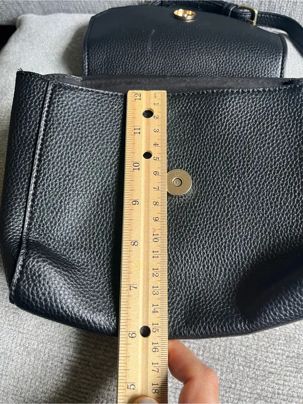 Black Shoulder Bag with Gold Buckle Accent - Image 4