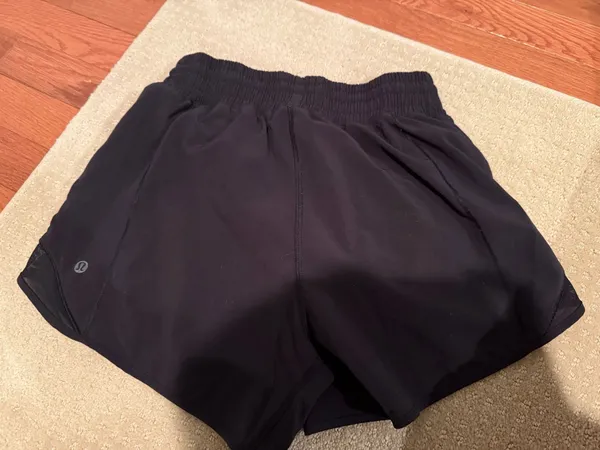 Lululemon Hotty Hot Shorts - Image 3