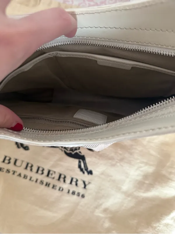 Burberry Cream Plaid Hobo Shoulder Bag - Image 3