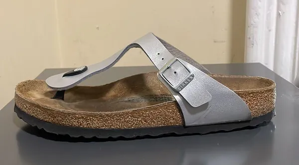 Birkenstock Gizeh Silver Ice Pearl Onyx Birko-Flor Thong Sandals $100 EUC Wmn 39 - Image 2