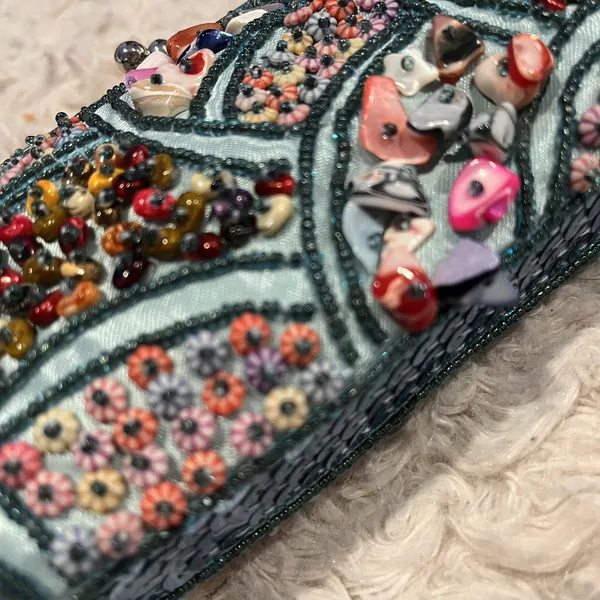 Hand Beaded Shell Clutch Purse Teal Blue Kiss Lock Evening Bag w/ Chain - Image 7