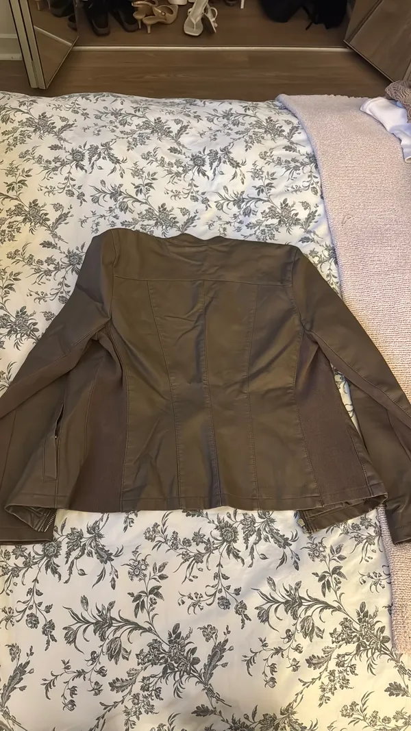 Express Brown Leather Jacket - Image 2