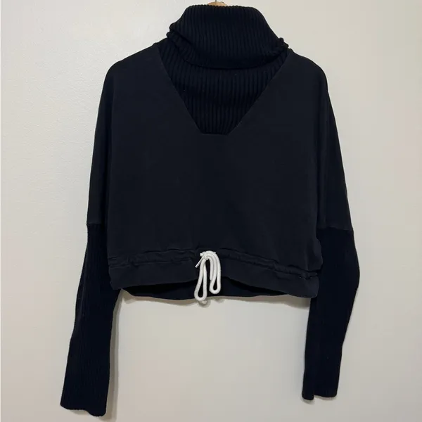 Varley Britannia Black Sweatshirt Size Medium Pullover Ribbed Sweater Turtleneck - Image 2