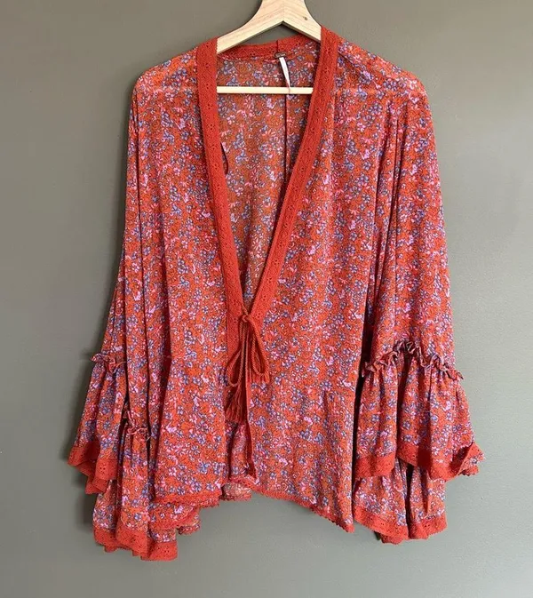 Free People Lola Floral Kimono In True Red size medium - Image 4