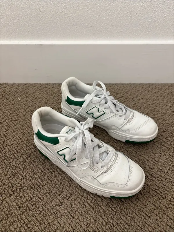 New balance 550 sneakers in white and green - Image 2