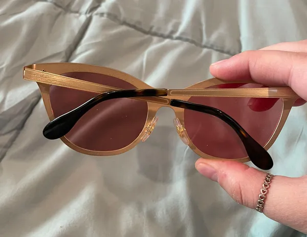 Ray-Ban s Sunglasses - Image 3