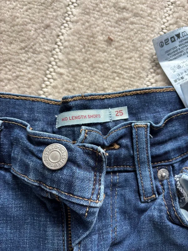 Levi’s Shorts - Image 3